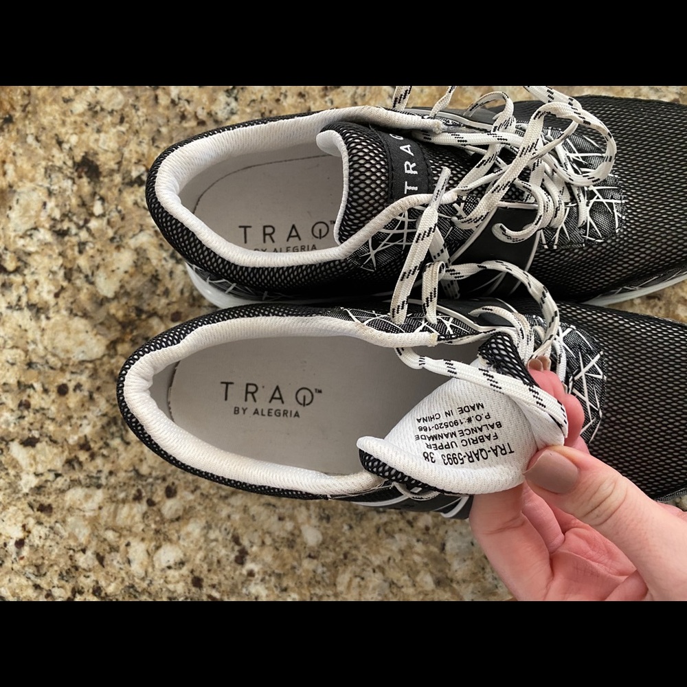 Brand New Traq Shoes Gem